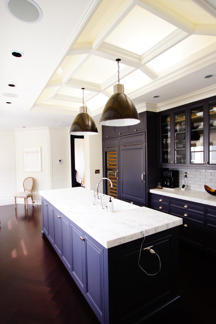 Прекрасный дизайн не большой кухонной комнаты