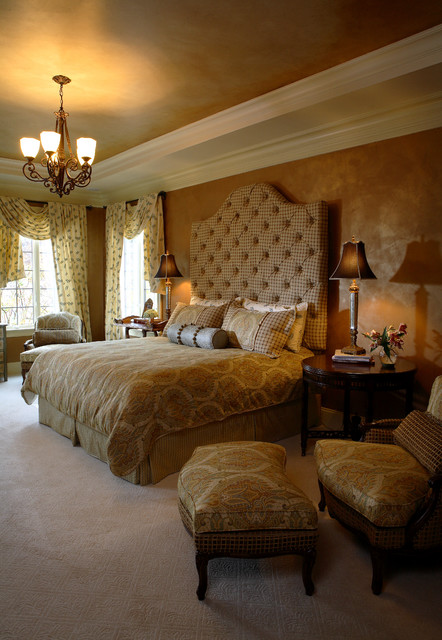 Роскошный дизайн спальной в коричневом цвете